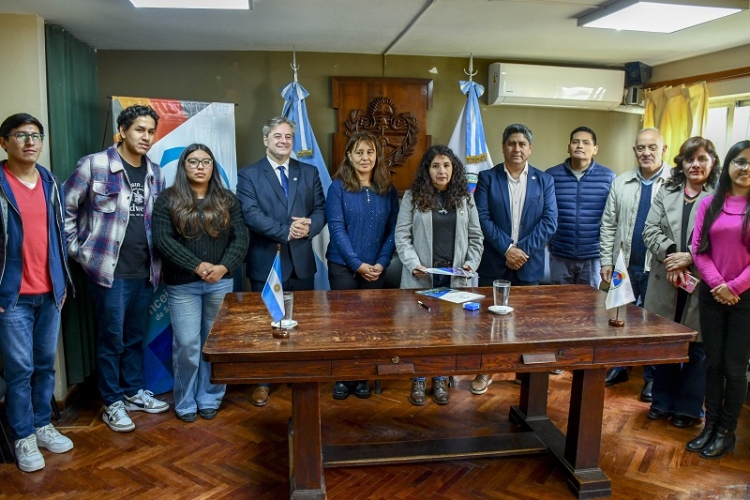 El Concejo Deliberante y la UNJu firmaron un convenio de cooperaci&oacute;n y promovieron la alimentaci&oacute;n saludable