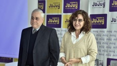 Avanzan en la redacci&oacute;n del Anuario Escolar 2024-2025