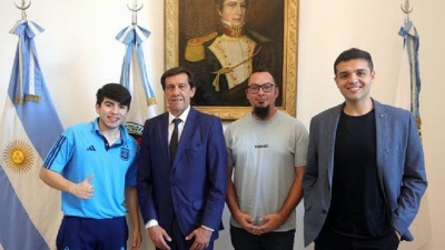 Sadir felicit&oacute; al gamer juje&ntilde;o por su desempe&ntilde;o en las competencias de Esport