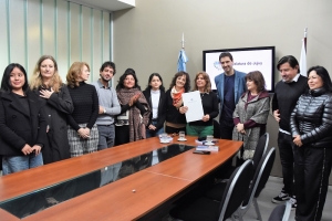 La Legislatura declar&oacute; de inter&eacute;s legislativo el libro sobre la historia de los mercados municipales de Jujuy