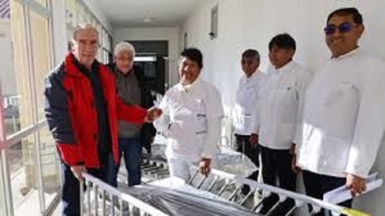 El ministro Manzur entreg&oacute; equipamiento y encabez&oacute; mesas de trabajo en hospitales de La Quiaca y Abra Pampa