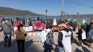 Multitudinaria peregrinaci&oacute;n en honor a Nuestra Se&ntilde;ora del Carmen