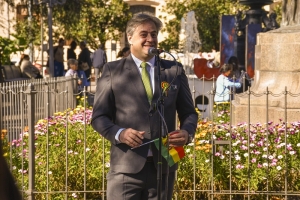 Concejales participaron del acto por el 201&deg; Aniversario de la Independencia de Bolivia