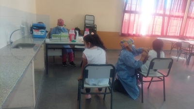 Covid-19. Avanza la vacunaci&oacute;n en escuelas de capital e interior