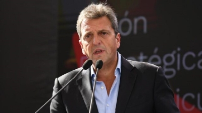 Massa: &ldquo;Nos pusieron el cepo por un endeudamiento para financiar fuga de capitales&rdquo;