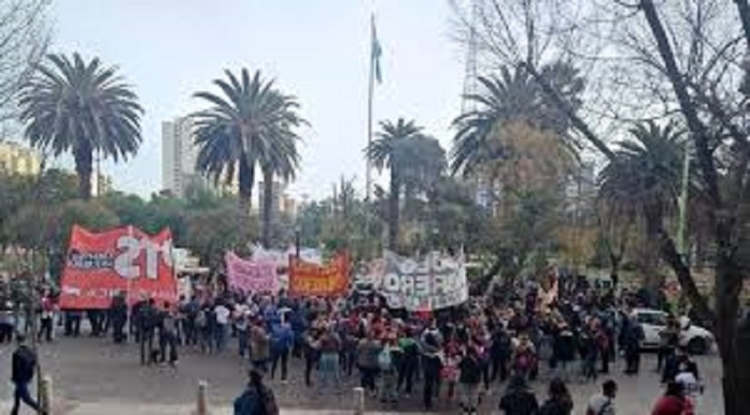 Lunes de manifestaciones: &iquest;Cu&aacute;les son los sectores que realizan paros en el comienzo de la semana?