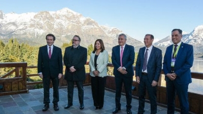 Morales plante&oacute; en Bariloche la urgencia de un plan federal de inversiones para energ&iacute;as limpias