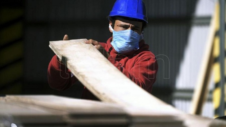 La actividad industrial subi&oacute; 3,4% en septiembre y quebr&oacute; ocho meses de ca&iacute;das consecutivas