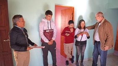 El IVUJ entreg&oacute; una vivienda recuperada y adaptada para una persona con discapacidad y su familia