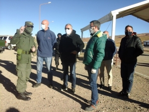 Reuni&oacute;n en el Paso Internacional de Jama