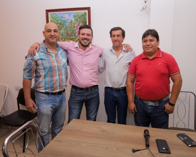 Sadir recibi&oacute; el apoyo de los intendentes de Fraile Pintado, Caimancito y El Talar