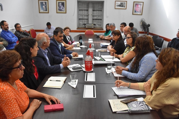 La comisi&oacute;n de Salud recibi&oacute; a la directora de Capital Humano y a representantes de ATSA