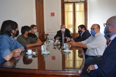 El Gobierno recibi&oacute; al Frente de Izquierda