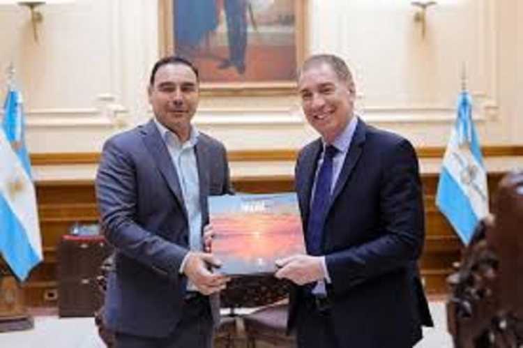 Santilli consigui&oacute; el apoyo de Vald&eacute;s en Corrientes y se prepara para reunirse con un peronista