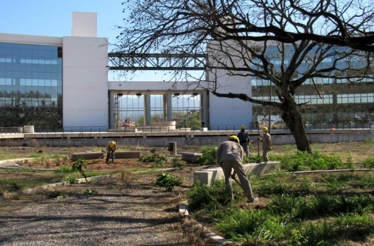 Complejo ministerial: interior, parque y entorno, listos para las obras finales