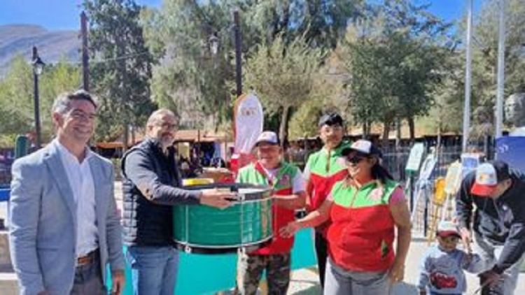 Punta Corral: Reconocen a bandas de sikuris por su compromiso ambiental