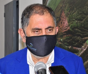 Mesas y sillas al aire libre para ampliar la capacidad de atenci&oacute;n cuidada