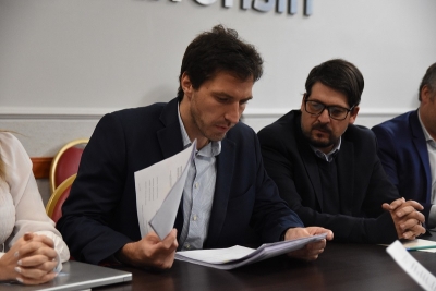 La Comisi&oacute;n de Legislaci&oacute;n General emiti&oacute; despacho favorable para el nuevo proyecto de ley de Farmacias y la creaci&oacute;n del d&iacute;a de los trabajadores de la construcci&oacute;n