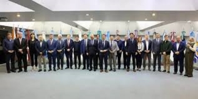 Gobernadores se reunir&aacute;n en el CFI preocupados por el derrumbe de la coparticipaci&oacute;n federal