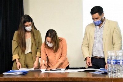 Salud firm&oacute; convenio de trabajo con 18 municipios