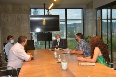 Deportes. El Gobernador dialog&oacute; con directivos del Club Gimnasia y Esgrima