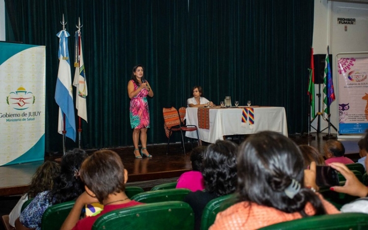 Las mujeres y la medicina, desde una perspectiva intercultural