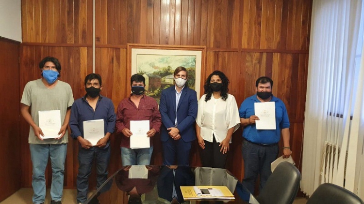 Productores frutihort&iacute;colas recibieron subsidios