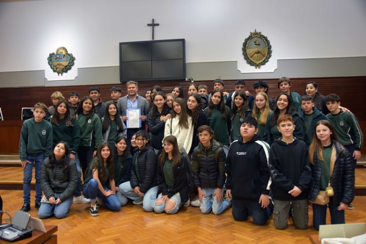 Estudiantes del Jos&eacute; Hern&aacute;ndez visitaron la casa de todos los juje&ntilde;os