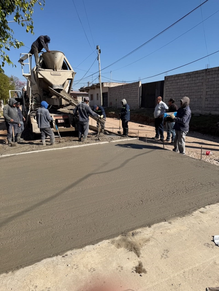Inici&oacute; la pavimentaci&oacute;n en avenida Fascio: una obra anhelada hace a&ntilde;os que hoy se concreta en Palpal&aacute;