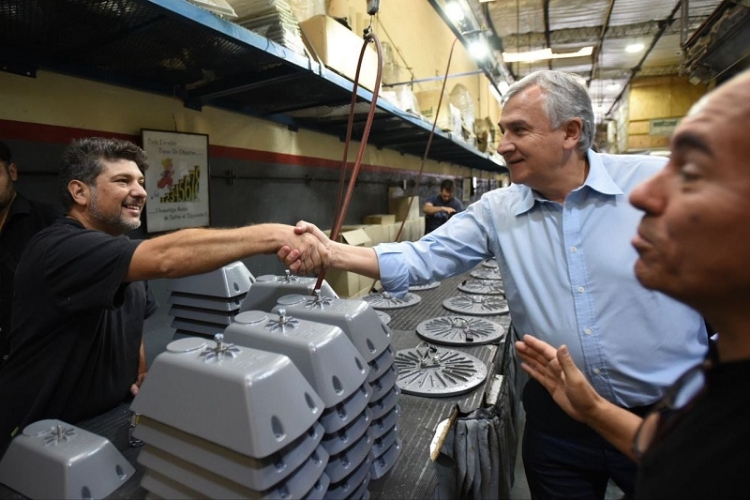 Morales reafirm&oacute; su objetivo de ampliar la matriz productiva del pa&iacute;s