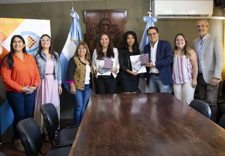 Dos reconocidas p&aacute;ginas de El Tribuno de Jujuy dan un mensaje de luz hacia otras personas