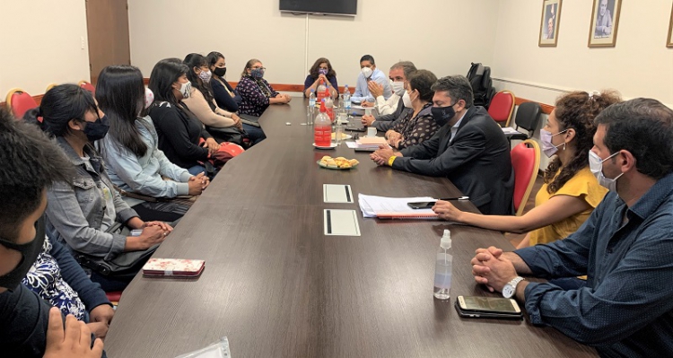 Vecinos a favor de la construcci&oacute;n de escuelas