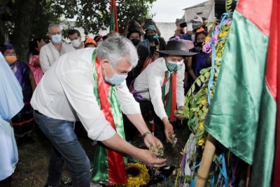 El gobernador acompa&ntilde;&oacute; al pueblo guaran&iacute; en el tradicional Arete Guasu