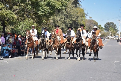 Palpal&aacute; conmemora el &eacute;xodo juje&ntilde;o con un acto protocolar y un desfile c&iacute;vico y gaucho