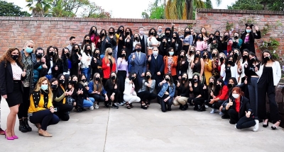 El intendente Jorge agasaj&oacute; a  las  candidatas  al  cetro  capital