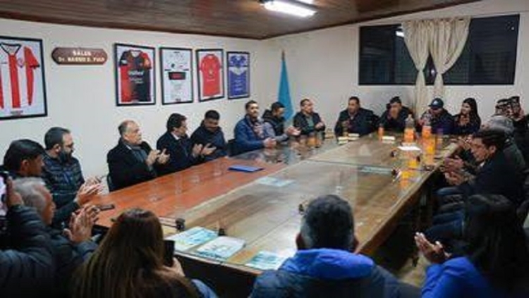 Sadir firm&oacute; un convenio con la Liga Juje&ntilde;a de F&uacute;tbol para potenciar el f&uacute;tbol infantil