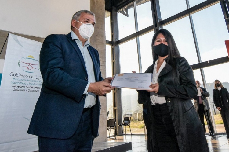 "Empoderada": Entregaron l&iacute;neas de financiamiento a Mujeres Cis, Trans y Autopercibidas