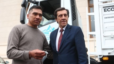 Sadir entreg&oacute; un cami&oacute;n para Catua