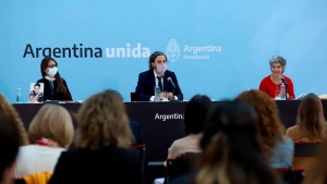 El Gobierno present&oacute; el Plan con 200 compromisos para asegurar la "Igualdad en la diversidad"