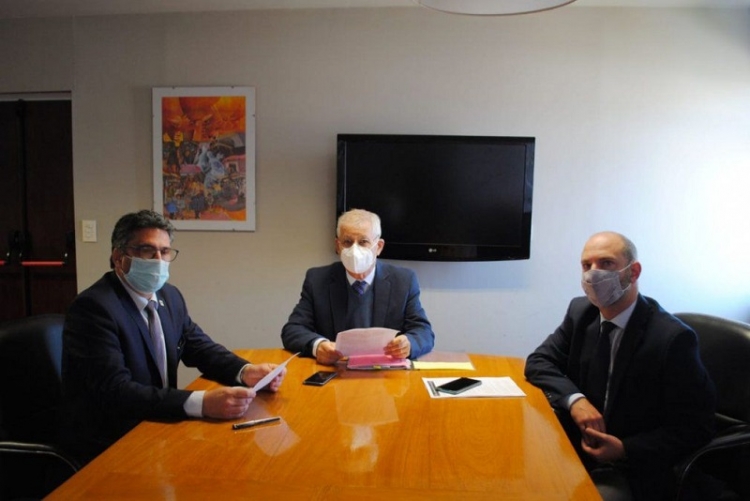 Suscriben convenio para la transferencia del registro p&uacute;blico de comercio