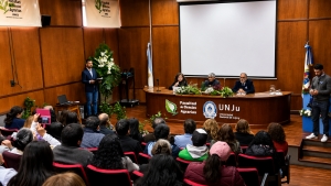 La Primera Jornada de Floricultura fue un &eacute;xito, logrando nuclear a productores y actores clave del sector