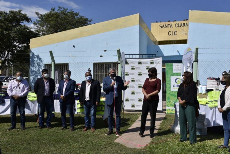 GIRSU. Morales entreg&oacute; indumentaria t&eacute;cnica y equipos de seguridad en las Yungas