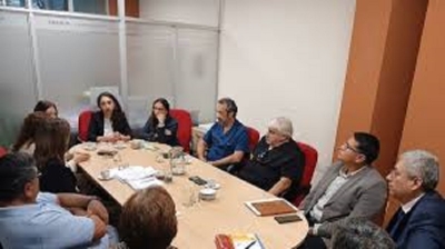 La calidad de servicios y el reconocimiento a profesionales son prioridades del ISJ y el Colegio M&eacute;dico