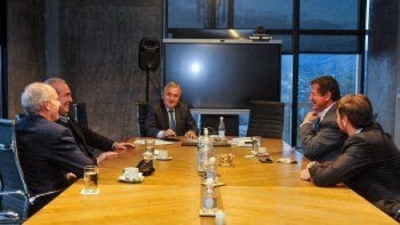 Respaldo del gobernador Morales a ca&ntilde;eros independientes