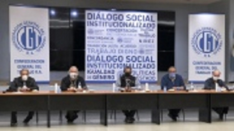 La CGT y los movimientos sociales reclamaron unidad nacional y un modelo "laboral e inclusivo"
