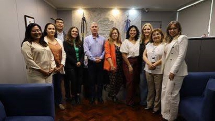 Octubre rosa: Manzur recibi&oacute; a diputadas provinciales de distintos bloques