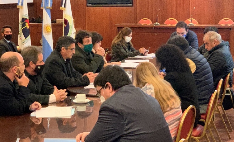 Fiscal de estado y el procurador general de la provincia expusieron ante diputados alcances del proyecto de Ley de Suspensi&oacute;n de Pago de Sentencias