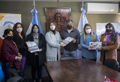 Declararon de inter&eacute;s municipal el libro &ldquo;ceremonias en carnaval - la bajada&rdquo;