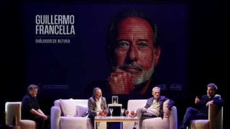El Teatro Mitre brill&oacute; con el Di&aacute;logo de Altura de Guillermo Francella