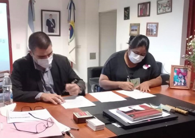 Firma de convenio entre el Ministerio de Desarrollo Humano y la Direcci&oacute;n Provincial de Estad&iacute;stica y Censos (dipec).